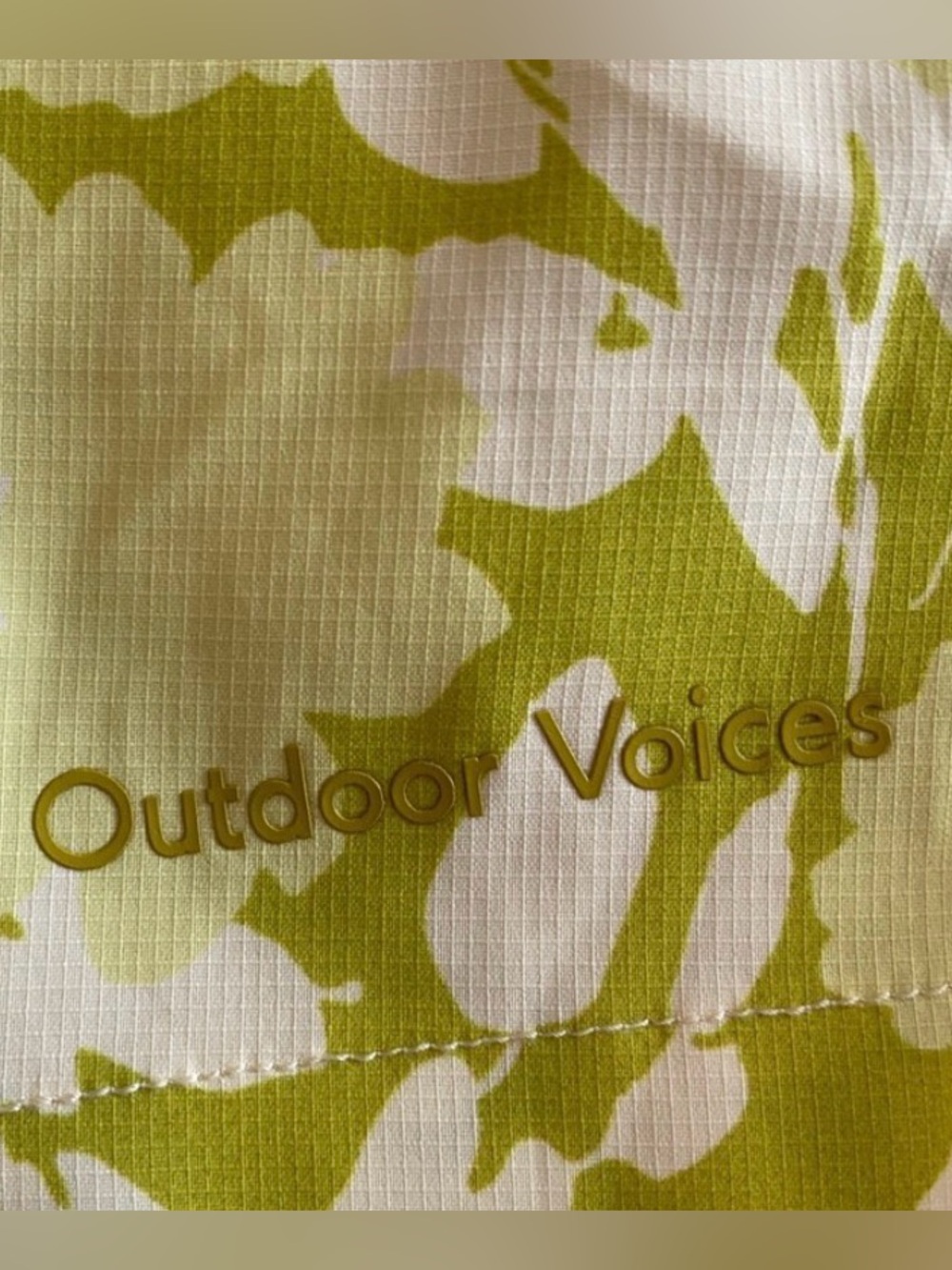 Outdoor Voices SolarCool Tourist Camp Shirt – Hyper Green Floral Medium - Picture 7 of 9